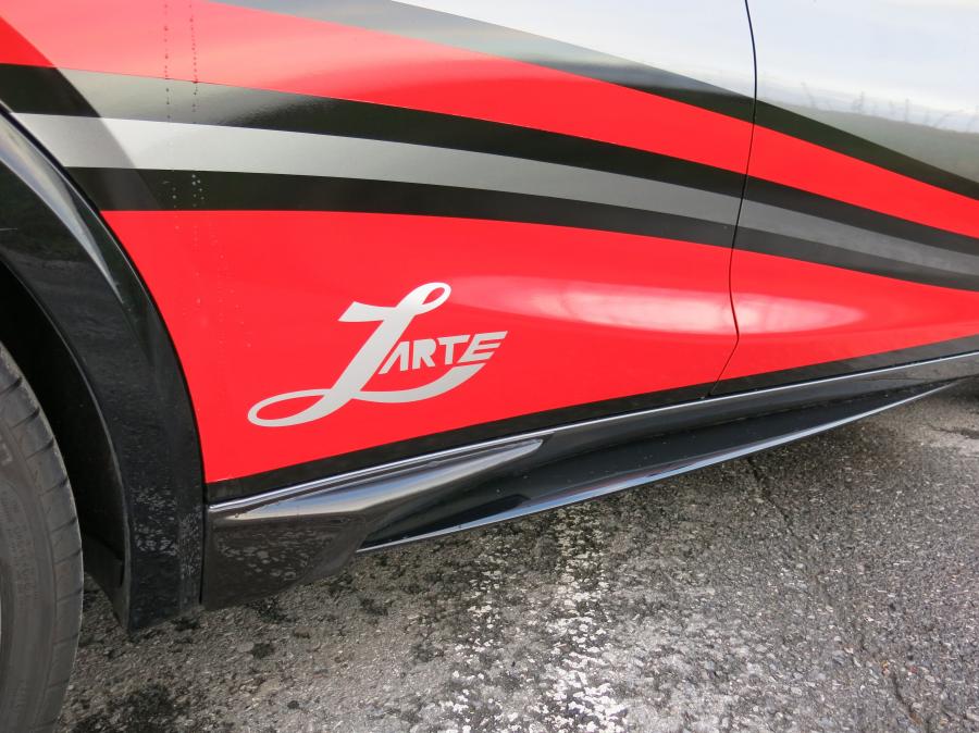 Логотип Infiniti Q30  2.2d AWD by Larte Design 2016 года  (фото 18 из 21)